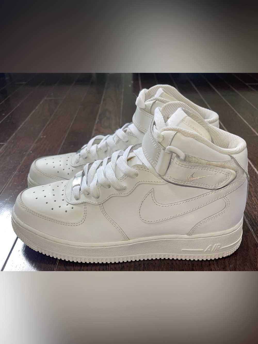 Nike Air Force 1 ‘07 Mid ‘Triple White’